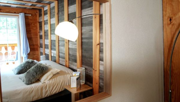 Chambre medium avec lit queen size et vue montagne à réserver dans l'hôtel à Saint Lary Soulan : La Sapinière***